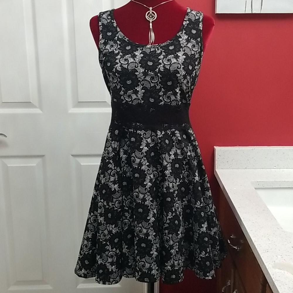 Wild Daisy Flowing Dress